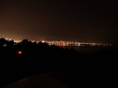 Gece Cityscape panoramik görünüm