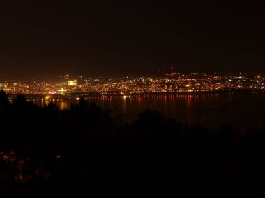 Gece Cityscape panoramik görünüm
