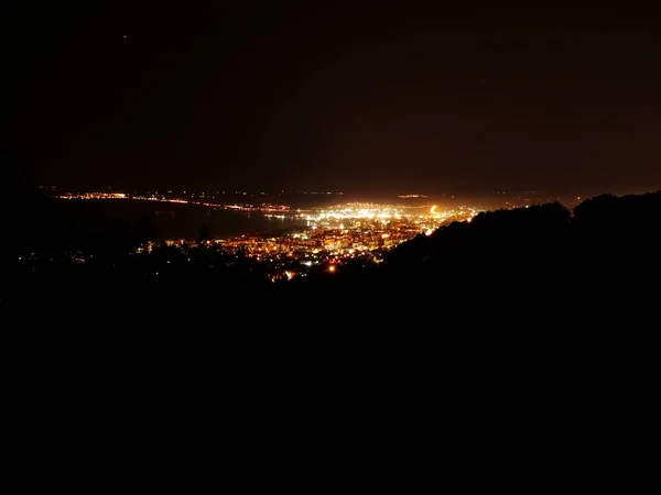 夜の街並みのパノラマの景色 — ストック写真