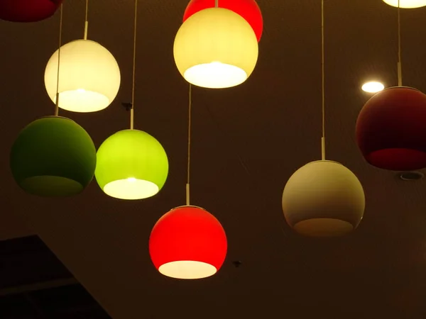 Lampes Billes Colorées Intérieures Modernes Suspendues Plafond — Photo