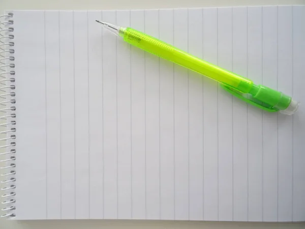 Green Pencil Blank Paper Sheet — Stock Photo, Image