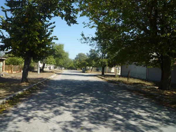 Calle Una Pequeña Aldea —  Fotos de Stock