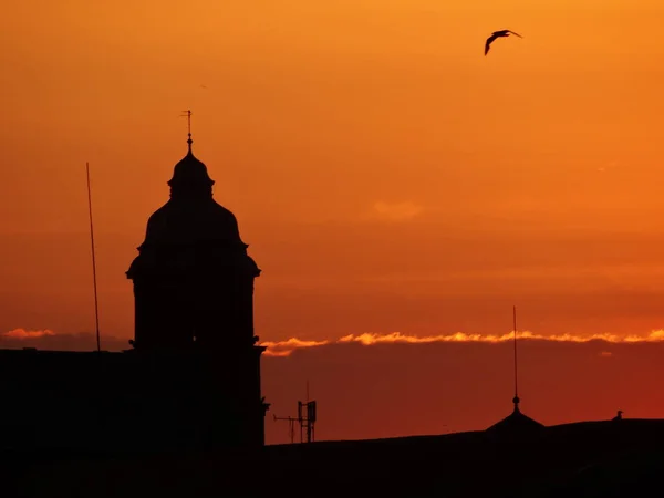 Construire Silhouette Sur Fond Ciel Coucher Soleil Orange Vif — Photo