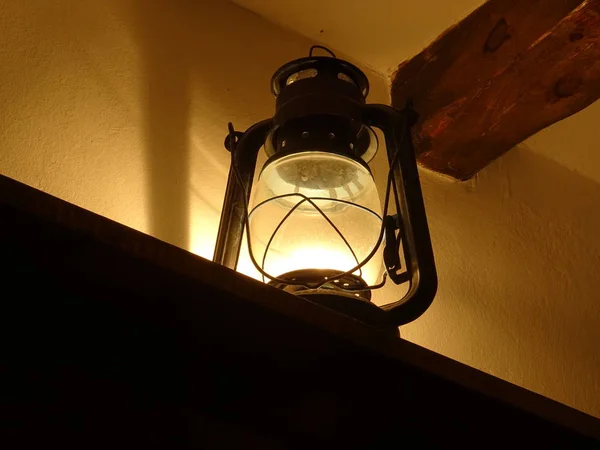 Винтажная Лампа Ночью — стоковое фото