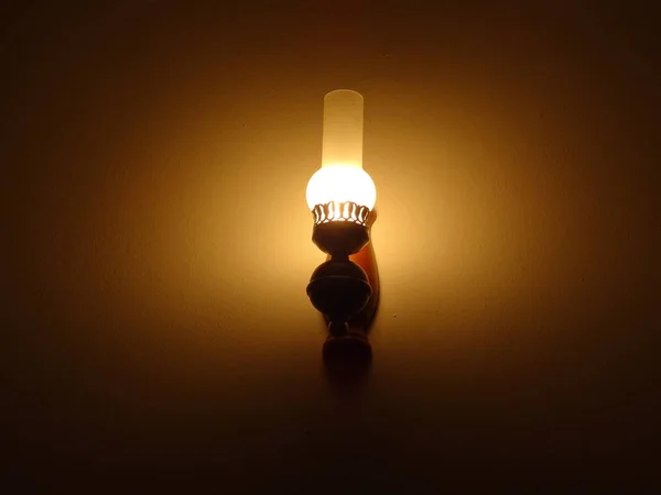 Vintage Lampa Ścianie Nocą — Zdjęcie stockowe
