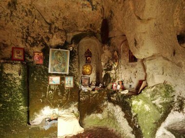 İç Osmar Rock manastır, Bulgaristan