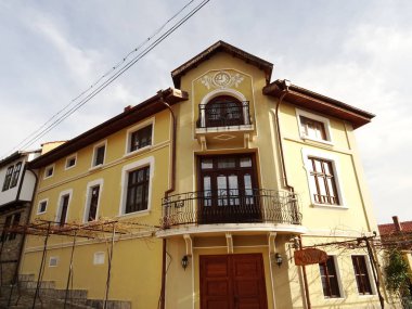 Eski Bulgar tarzı ev