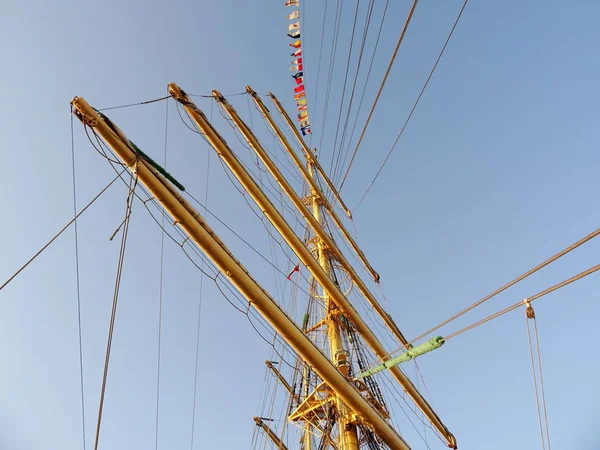 Ship Mast Sky Background — Stock Photo, Image