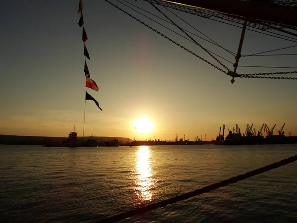 海港で夕日の風景 — ストック写真