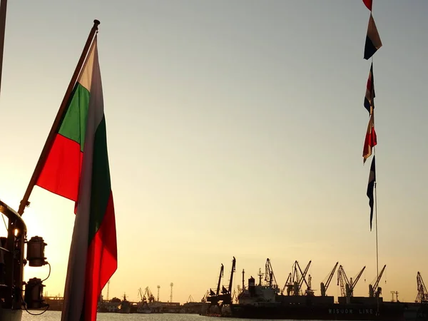 Bandera Nacional Búlgara Ondeando Mástil Barco — Foto de Stock