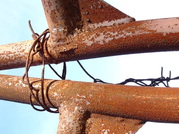 Rusty Door Chained Door — Stock Photo, Image