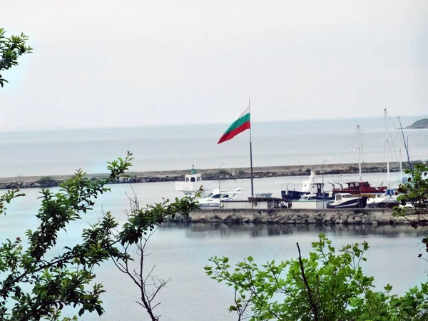 Bendera Bulgaria Pada Jetty Kecil — Stok Foto
