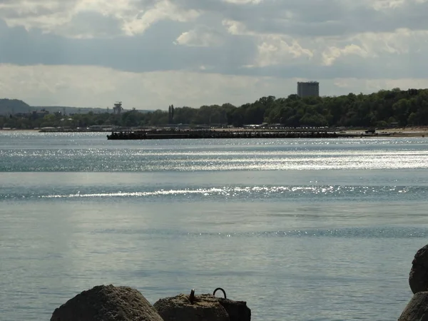 美丽的海景在白天 — 图库照片