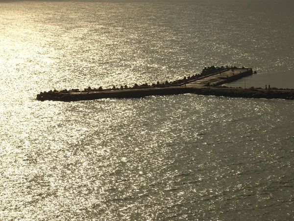 Rayos Sol Cayendo Reflejándose Agua Del Mar Jetty — Foto de Stock