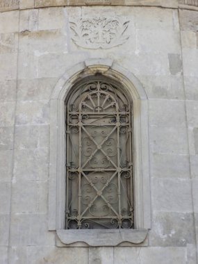 Arch Church Window güzel bir ızgara ile