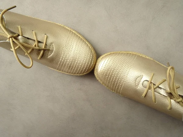 Детальний Вид Взуття Золотий Унісекс — стокове фото