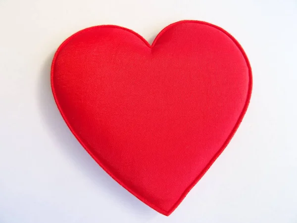 Изолированное Красное Сердце — стоковое фото