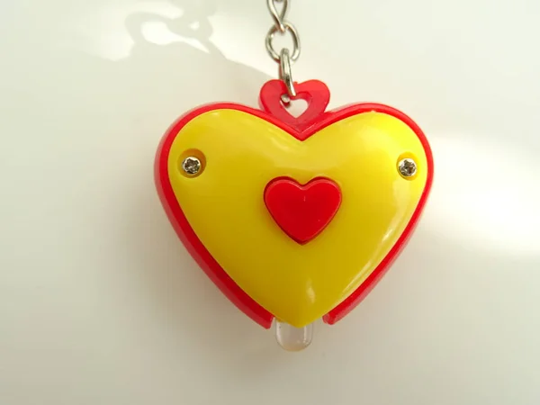 Червоного Жовтого Серця Ключ Тримач — стокове фото