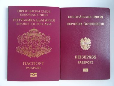 Bulgar ve Avusturya pasaportu