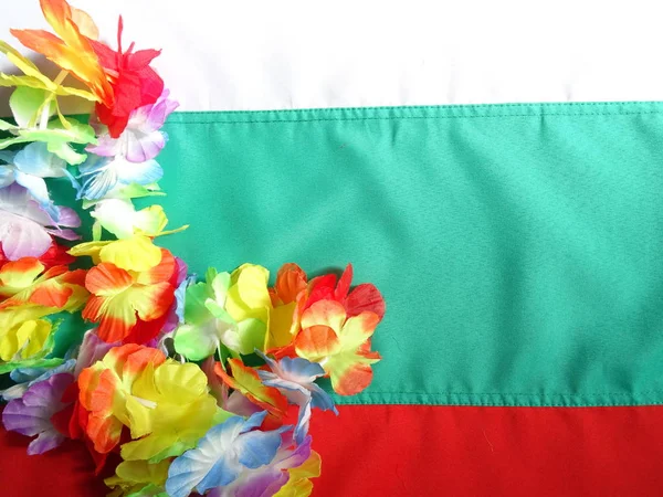 Bulgaristan Bayrağı Üzerinde Hawaii Kolye — Stok fotoğraf