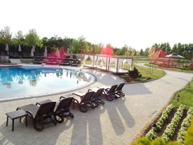 Lüks kompleksinde Yüzme Havuzu