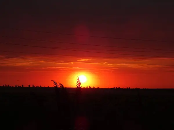 Coucher de soleil rouge ciel — Photo