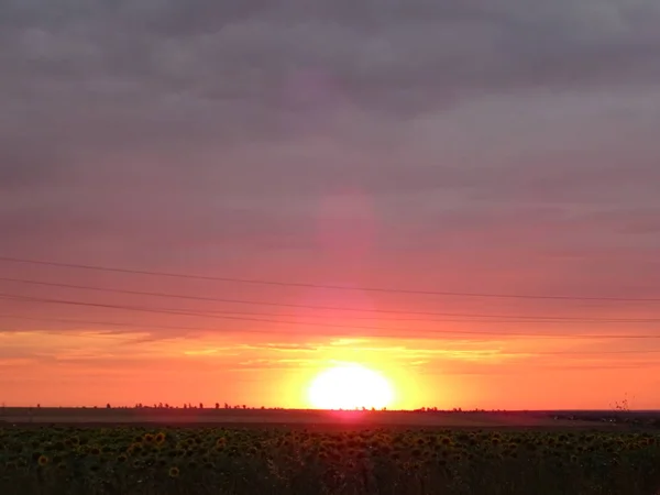 Rudá obloha při západu slunce — Stock fotografie
