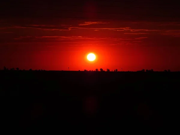 Coucher de soleil rouge ciel — Photo