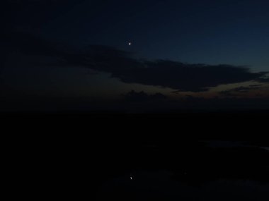 Karanlık Gökyüzü, seçici odak