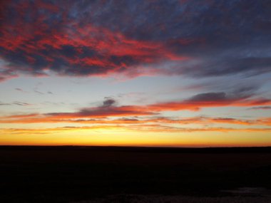 parlak gökyüzü günbatımı
