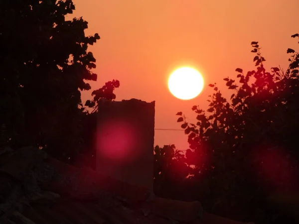 红色夕阳的天空 — 图库照片