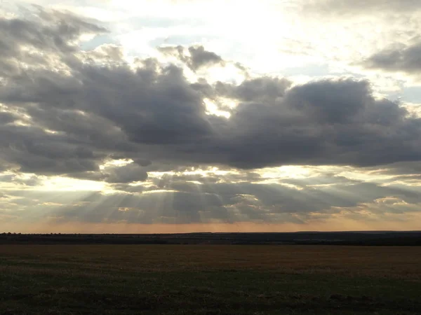 Céu nublado dramático — Fotografia de Stock