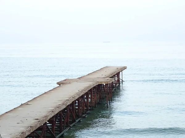 Most w morzu — Zdjęcie stockowe