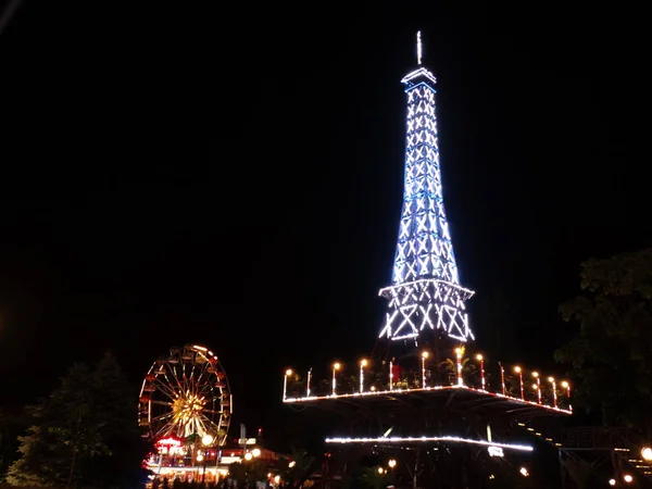 Prototipo Torre Eiffel Notturna Parco Tema — Foto Stock