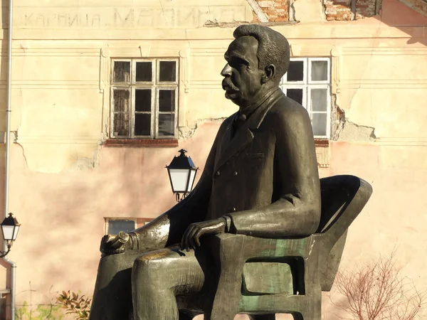 Statue Homme Dans Une Chaise — Photo