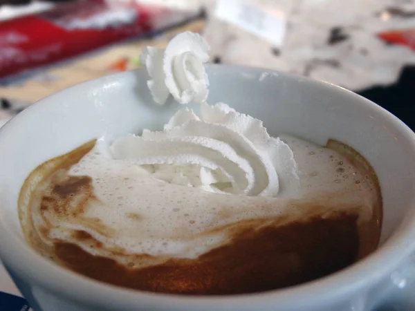 Kaffee mit Sahne — Stockfoto