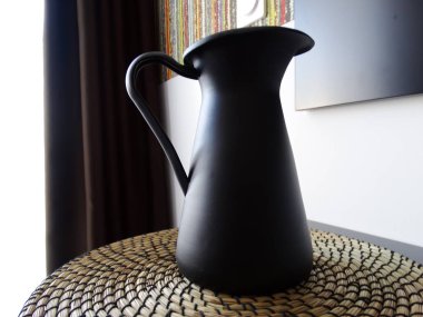 Basit siyah Modern vazo