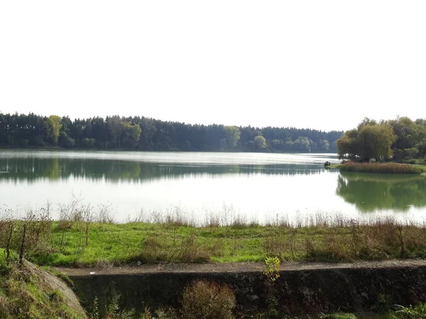 Lago artificiale — Foto Stock