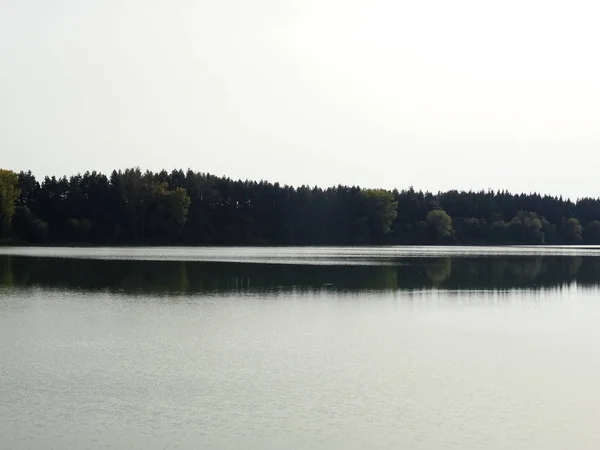 Lago artificial — Fotografia de Stock