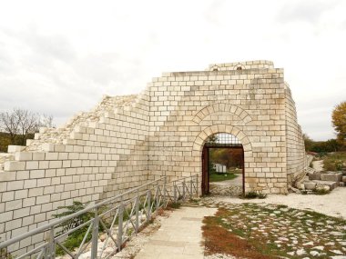 Gün zamanlı Olarak Şumen Kalesi Girişi 