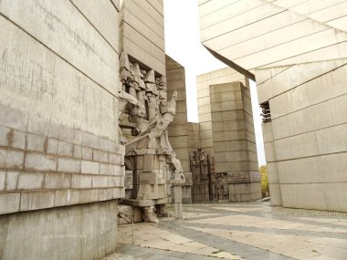 Bulgaristan, Shumen 1300 yıllık anıt