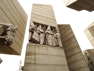 Bulgaristan, Shumen 1300 yıllık anıt