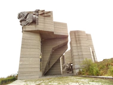 Bulgaristan, Shumen 1300 yıllık anıt