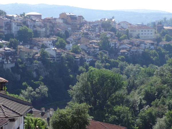 Uitzicht op de stad van Veliko Tarnovo, Bulgarije — Stockfoto