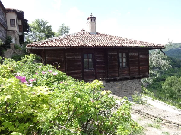 Auténtica casa de madera búlgara —  Fotos de Stock