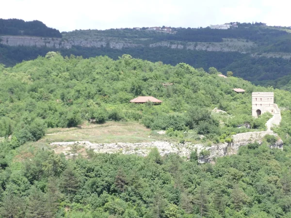 Veliko Tarnovo Vestingtoren Een Heuvel — Stockfoto