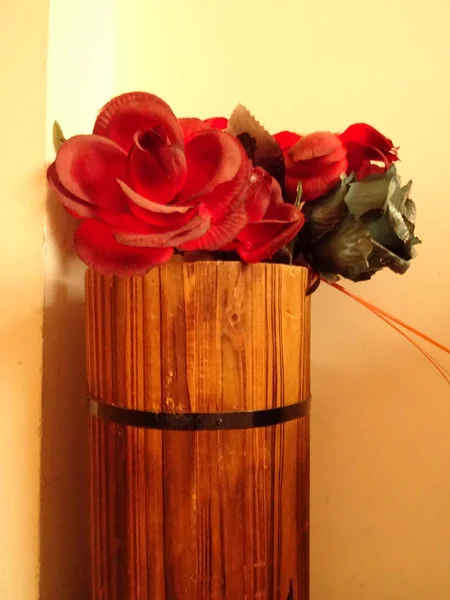 Flores Artificiais Vermelhas Decoração Interiores — Fotografia de Stock