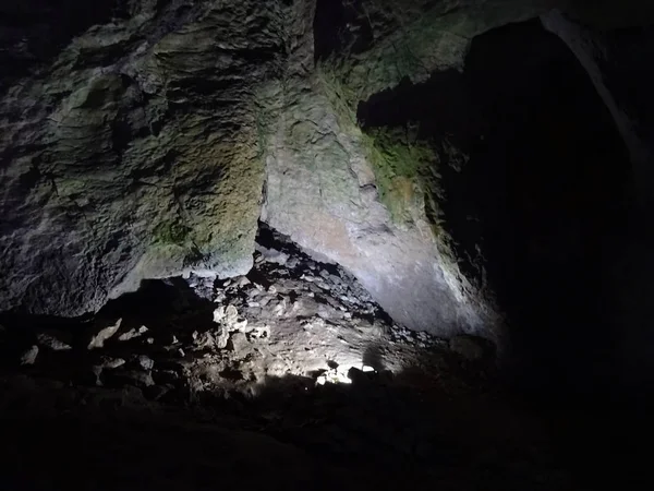 내부 Bacho Kiro 동굴, 불가리아 — 스톡 사진