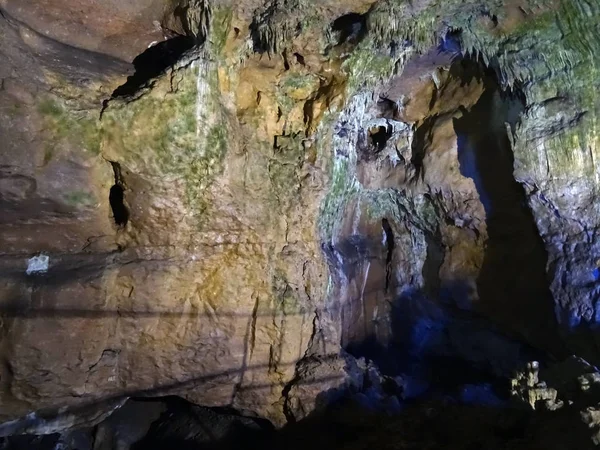 Inside Bacho Kiro grotta, Bulgarien — Stockfoto
