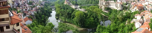 Panoramablick auf veliko tarnovo stadt, bulgarien — Stockfoto